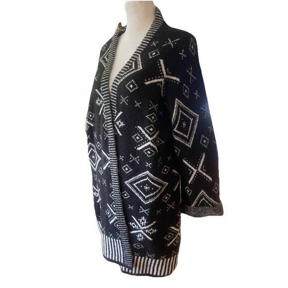 Old Navy Cozy Cardigan Aztec Western Southwestern Cozy Oversized Sweater M - Picture 2 of 6